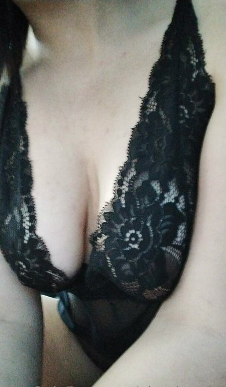 Foto di nudo di fuga di OnlyFans di Alessiaaa18