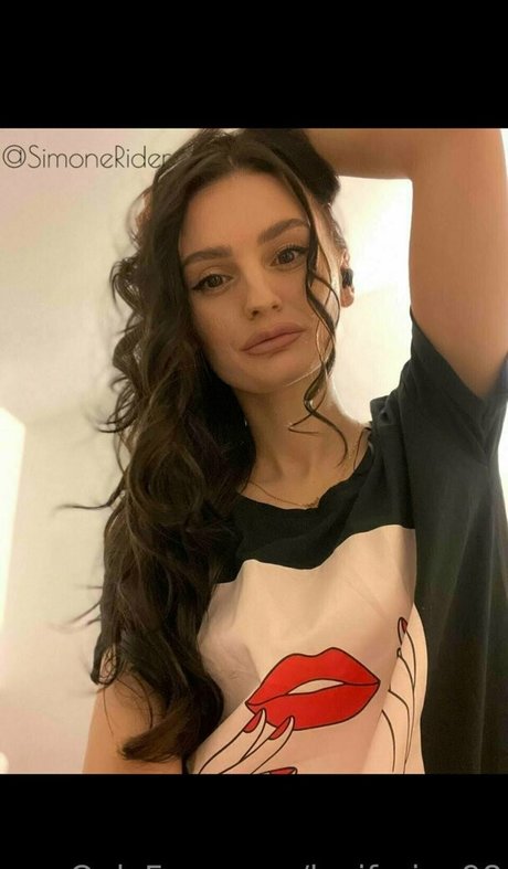 Foto di nudo di fuga di OnlyFans di Luciferina98