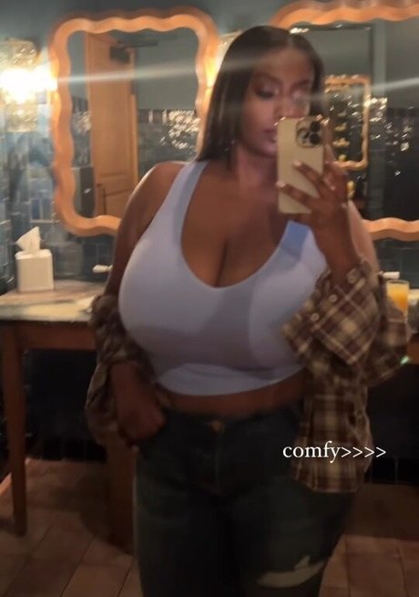 Foto di nudo di fuga di OnlyFans di Marta Ethio