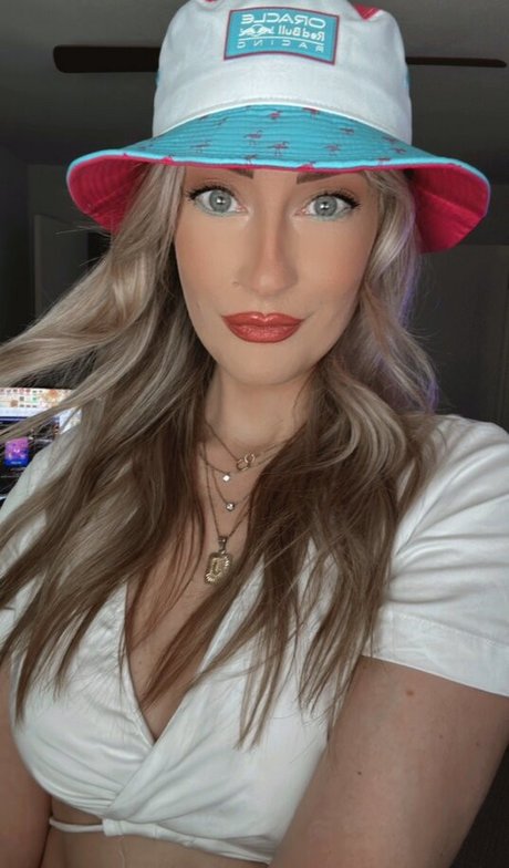 Foto di nudo di fuga di OnlyFans di Basicwitgirl