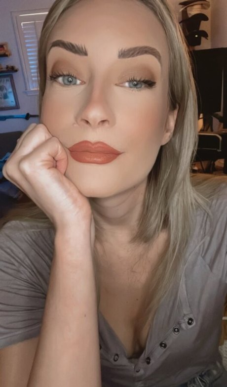 Foto di nudo di fuga di OnlyFans di Basicwitgirl