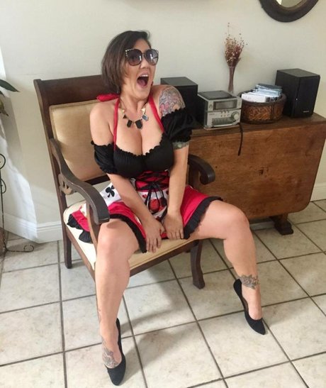 Claire Dames