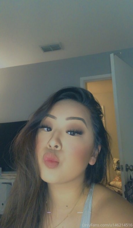 Foto di nudo di fuga di OnlyFans di Asianbbygirl18