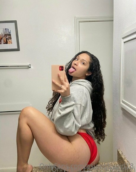 Asianbbygirl18