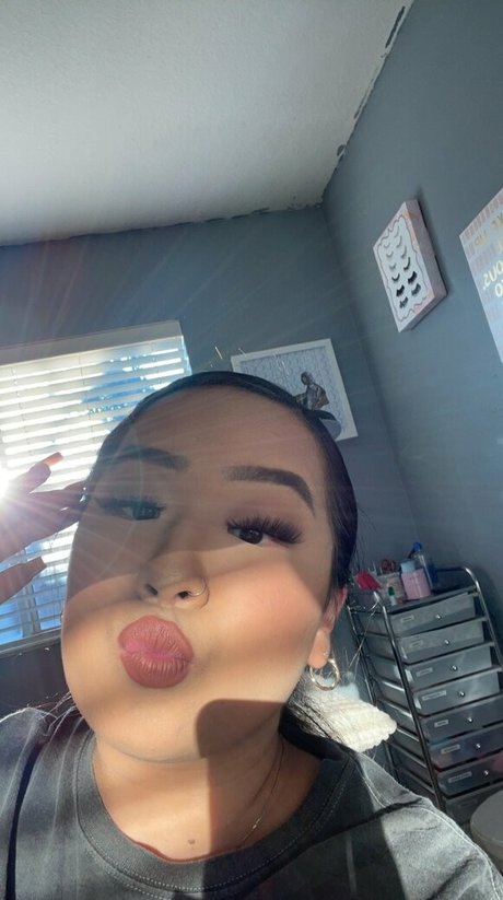 Asianbbygirl18