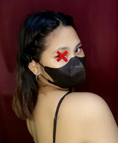 Foto di nudo di fuga di OnlyFans di Strwbrrsh