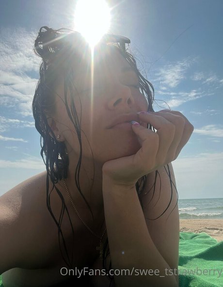 Foto di nudo di fuga di OnlyFans di Sweetstrawberry