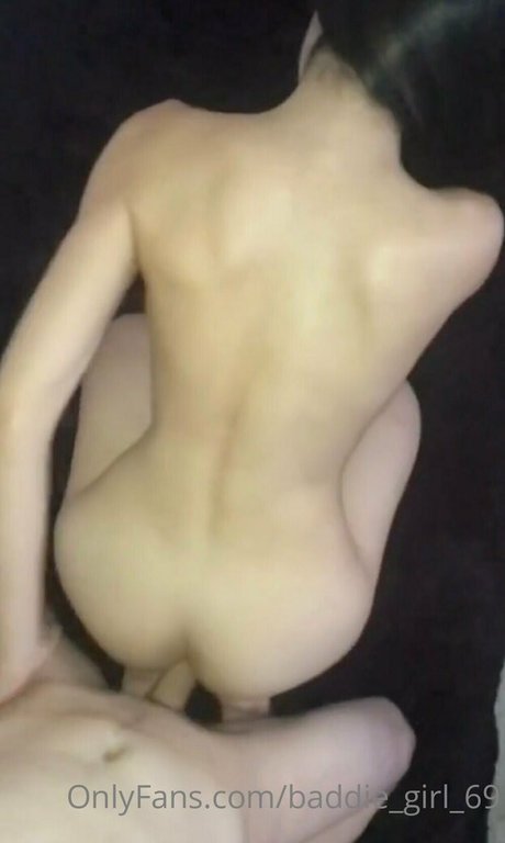 Foto di nudo di fuga di OnlyFans di Naughtybabygirl2
