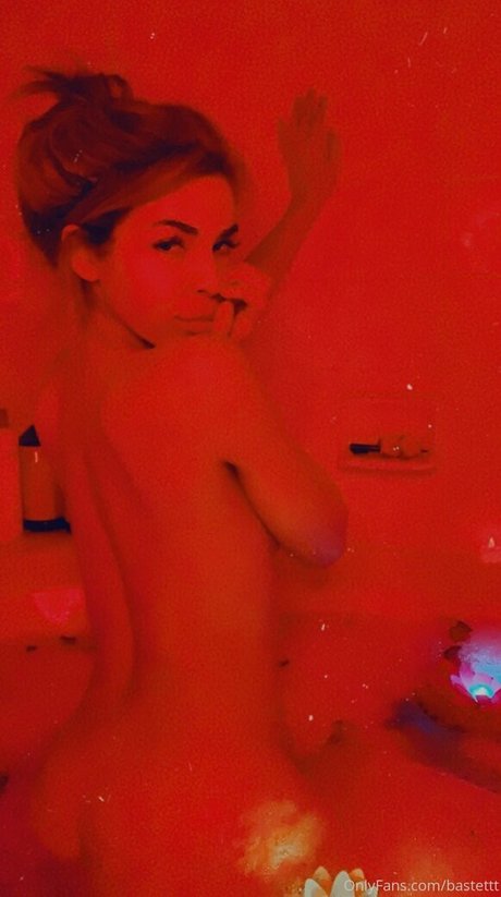 Foto di nudo di fuga di OnlyFans di Lolaqueencobra