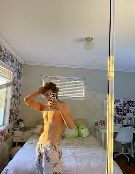Foto di nudo di fuga di OnlyFans di Chriscahill