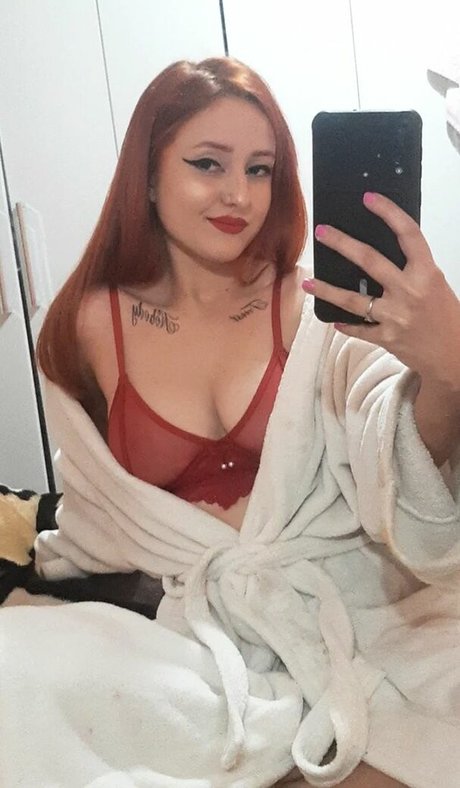 Foto di nudo di fuga di OnlyFans di Ana Julia Kopcinski