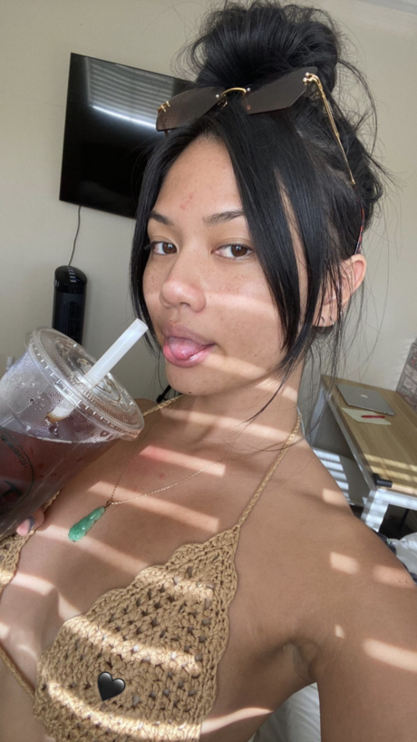Foto di nudo di fuga di OnlyFans di Nikkittran