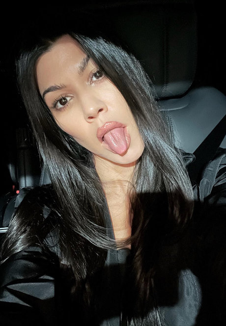 Foto di nudo di fuga di OnlyFans di Kourtney Kardashian