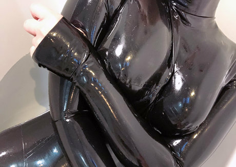 Eri Kitami
