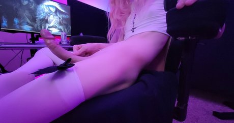 Foto di nudo di fuga di OnlyFans di Reiemi