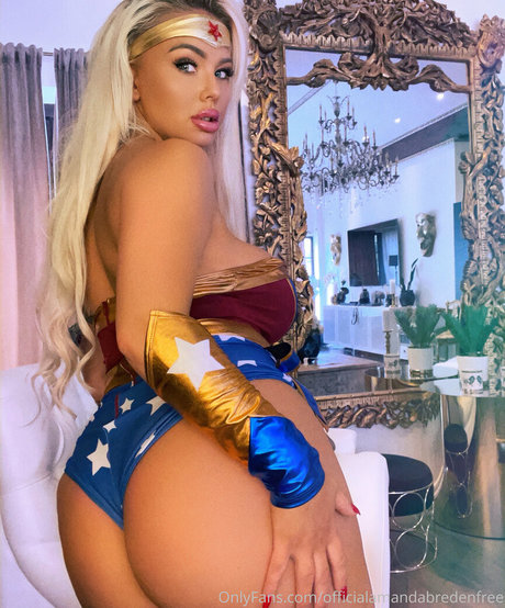 Foto di nudo di fuga di OnlyFans di Amanda Breden