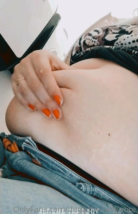 Foto di nudo di fuga di OnlyFans di Danatheladyvore