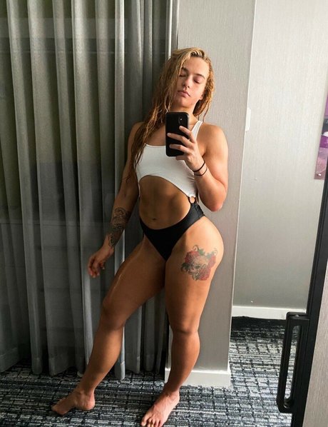 Foto di nudo di fuga di OnlyFans di Jaime Hayter