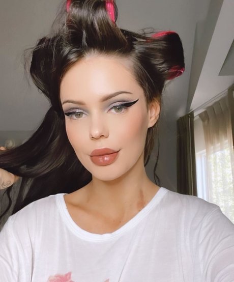 Sabrina Nellie