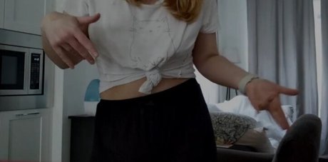 Foto di nudo di fuga di OnlyFans di Asmr Alysaa