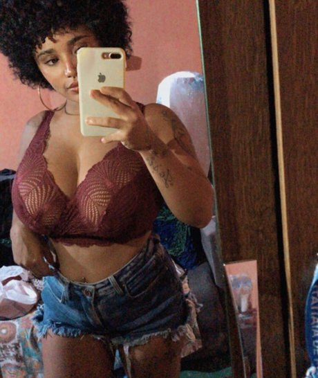 Foto di nudo di fuga di OnlyFans di Nanah Rodrigues