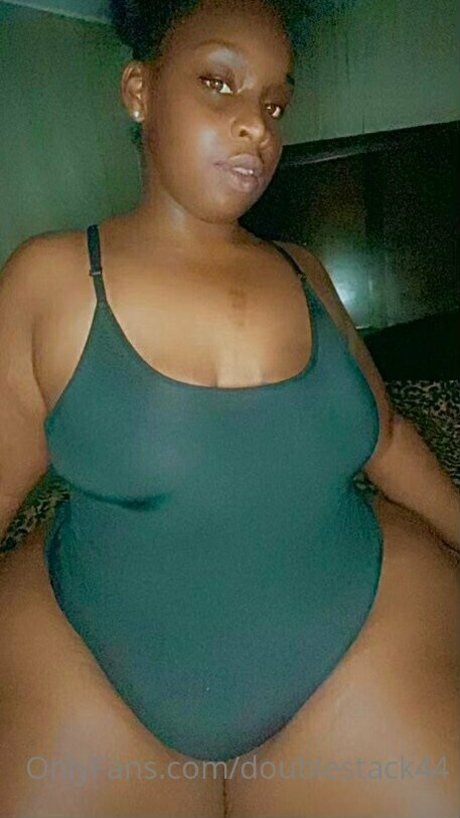 Foto di nudo di fuga di OnlyFans di Doublestack44