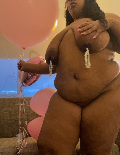 Foto di nudo di fuga di OnlyFans di Bigseeeeexxy