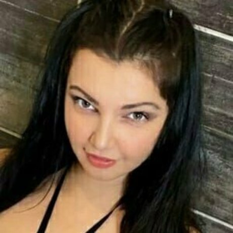 Foto di nudo di fuga di OnlyFans di Bloodymaryy