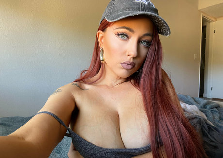 Foto di nudo di fuga di OnlyFans di Daniellelancaster