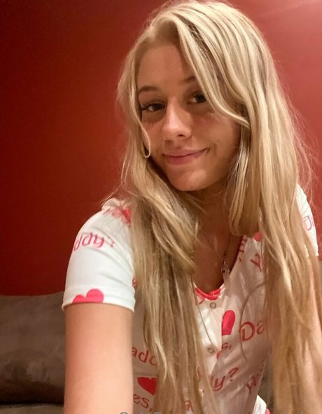 Foto di nudo di fuga di OnlyFans di Skyler Storm