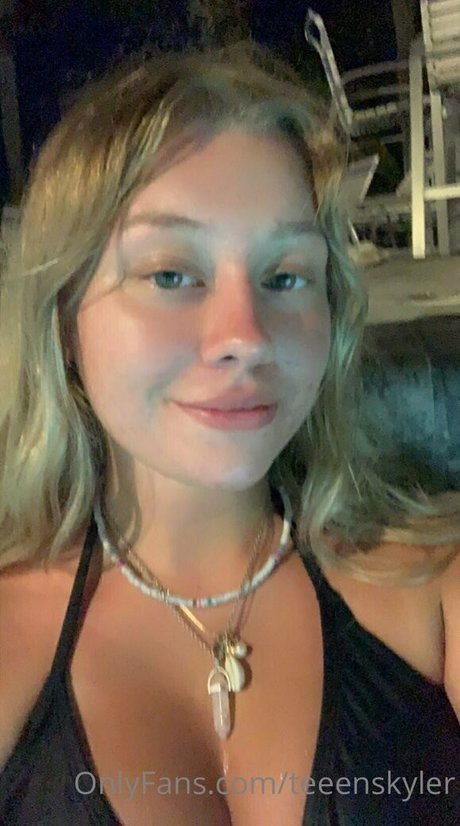Foto di nudo di fuga di OnlyFans di Skyler Storm