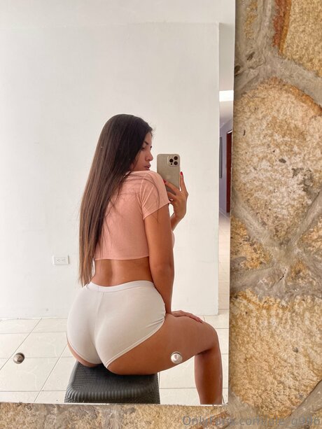 Foto di nudo di fuga di OnlyFans di Aleg996