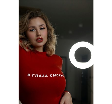 Foto di nudo di fuga di OnlyFans di Merelin