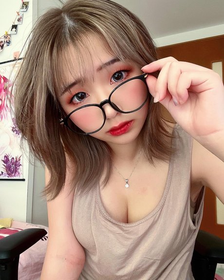 Foto di nudo di fuga di OnlyFans di Akaei Ray