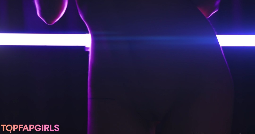 Foto di nudo di fuga di OnlyFans di Tessa Fowler #1365