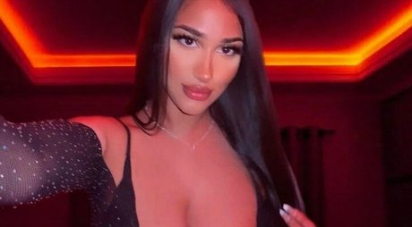 Foto di nudo di fuga di OnlyFans di Caramelcandyxxx