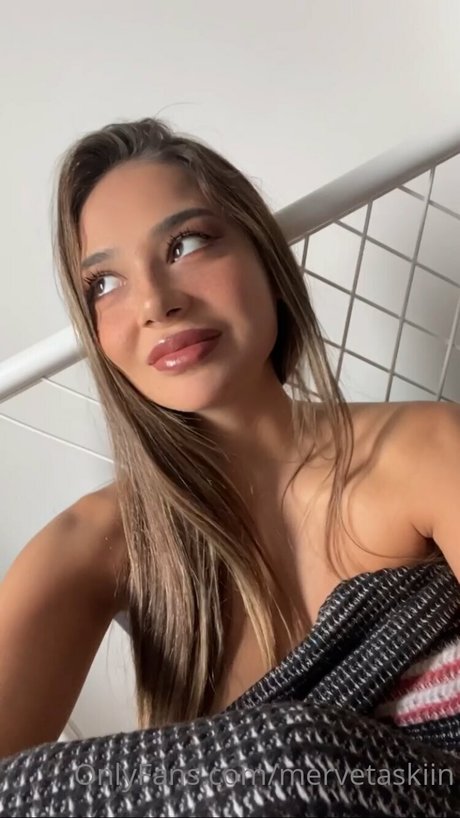 Foto di nudo di fuga di OnlyFans di Merve Taskn