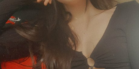 Foto di nudo di fuga di OnlyFans di Purtygoth