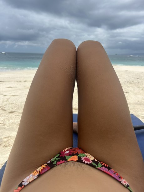 Foto di nudo di fuga di OnlyFans di Peach Kennedy