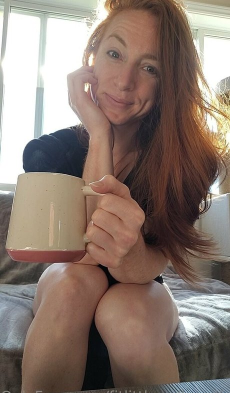 Foto di nudo di fuga di OnlyFans di Fitlittleredheadfree