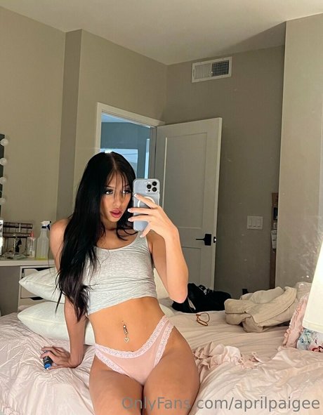 Foto di nudo di fuga di OnlyFans di Aprilpaigee