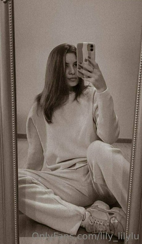 Foto di nudo di fuga di OnlyFans di Lilylilylu