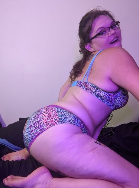 Foto di nudo di fuga di OnlyFans di Lucy Stoner