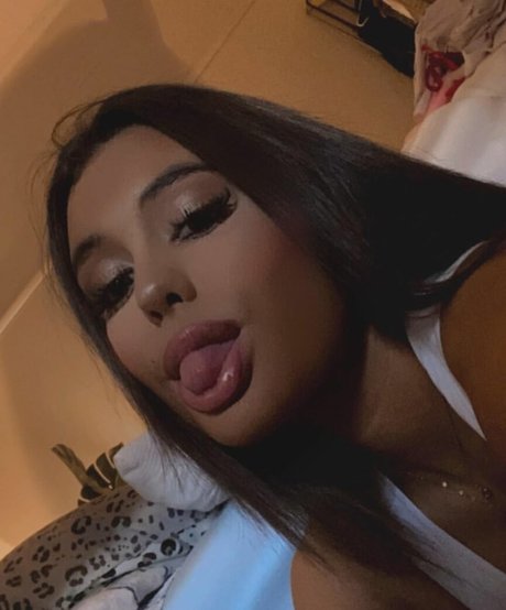 Foto di nudo di fuga di OnlyFans di Loochibabi