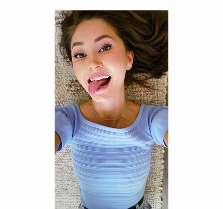 Kimiko Glenn