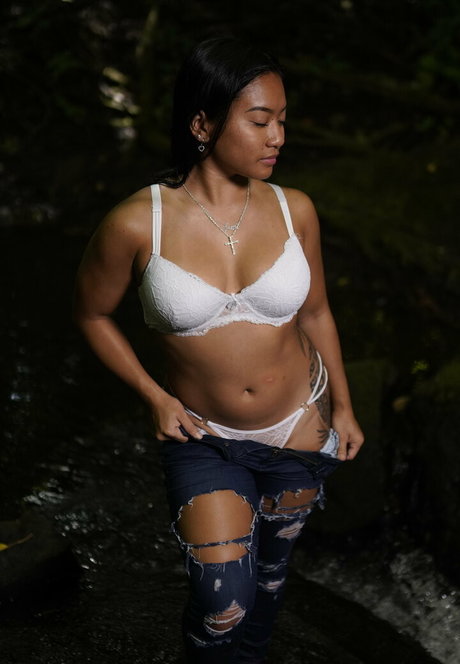 Foto di nudo di fuga di OnlyFans di Lostinthoughtz