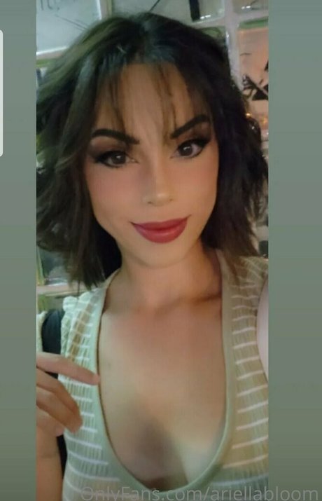 Foto di nudo di fuga di OnlyFans di Ariellabloom