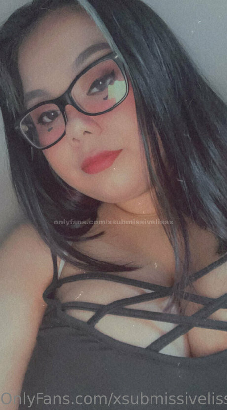 Foto di nudo di fuga di OnlyFans di Xsubmissivelissx