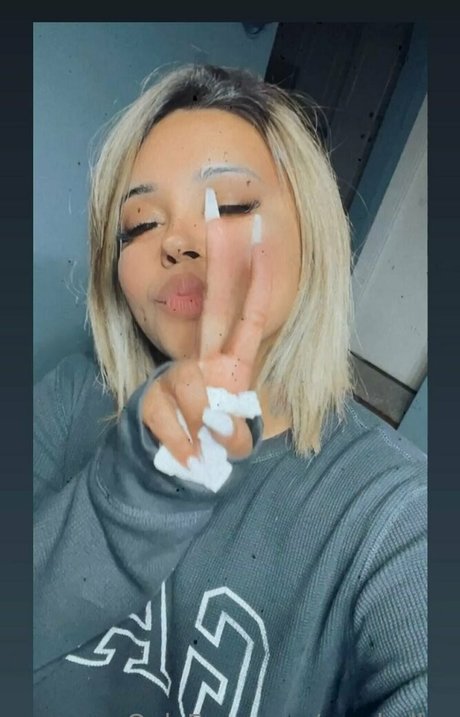 Foto di nudo di fuga di OnlyFans di Mxchellxx