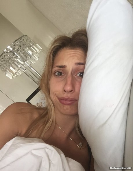 Foto di nudo di fuga di OnlyFans di Stacey Solomon